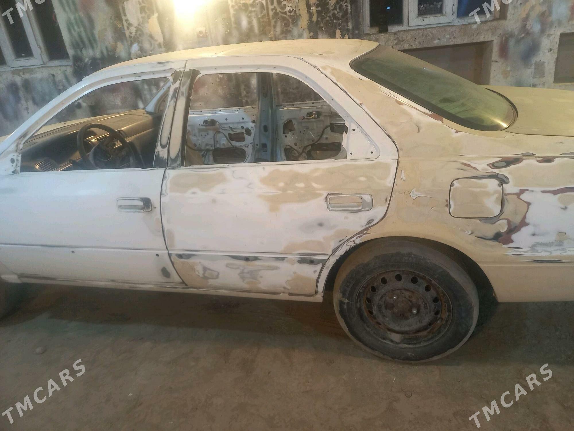 Toyota Camry 1999 - 100 000 TMT - Şabat etr. - img 1