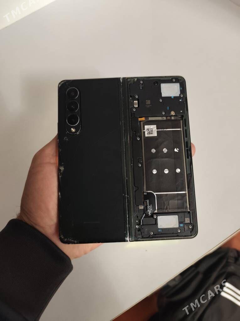 Telfon - Sarahs - img 5