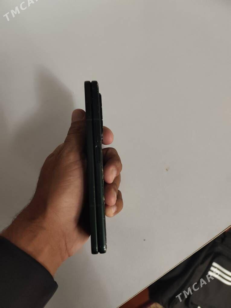 Telfon - Sarahs - img 3