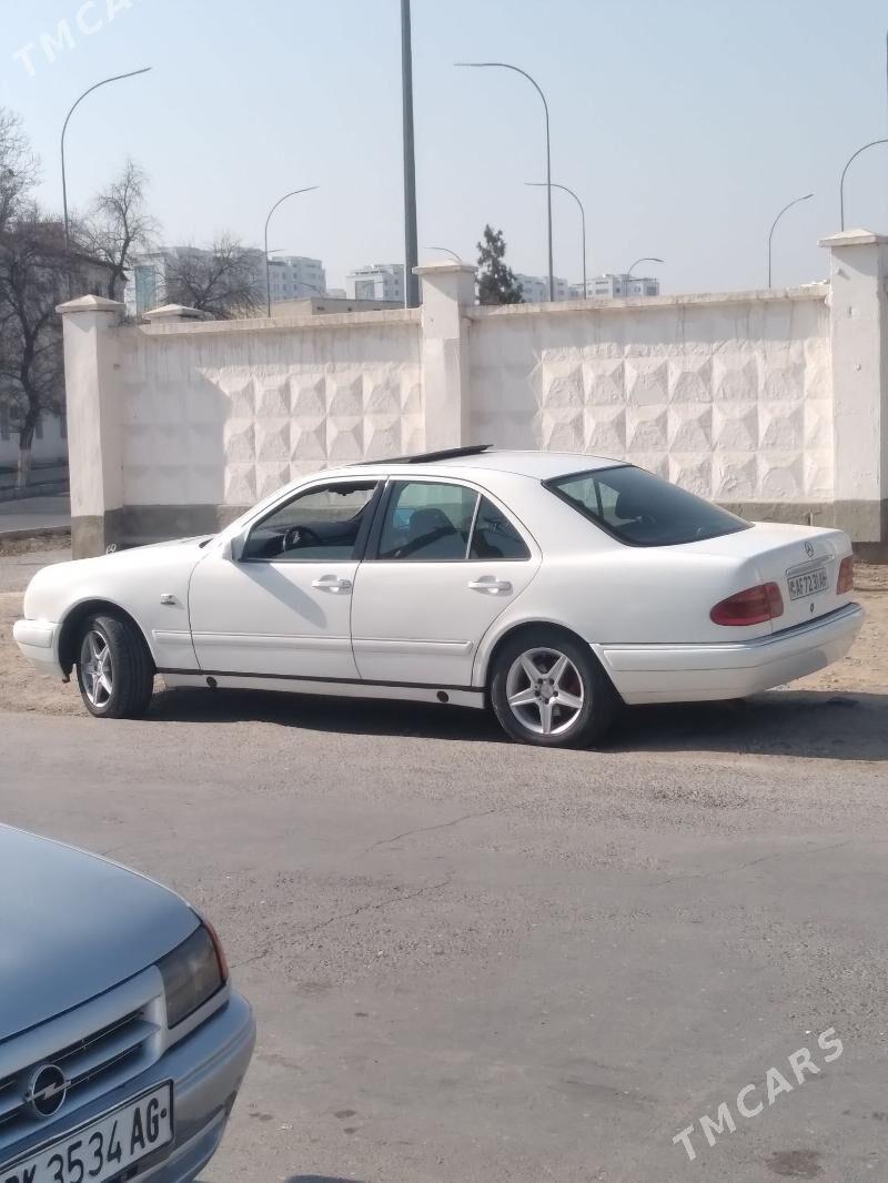 Mercedes-Benz E320 1997 - 110 000 TMT - Теджен - img 4