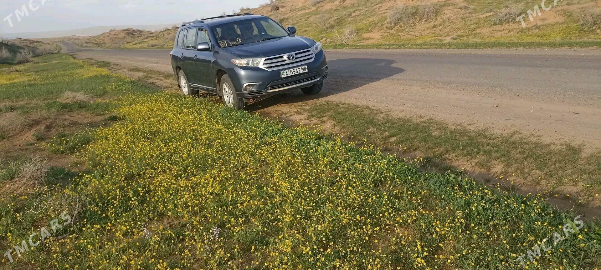 Toyota Highlander 2013 - 300 000 TMT - Серхетабат (Кушка) - img 2