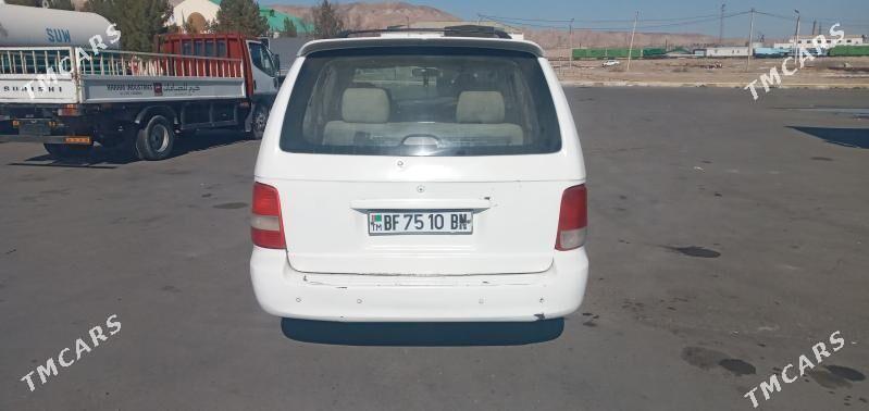 Kia Carnival 2001 - 55 000 TMT - Türkmenbaşy - img 2