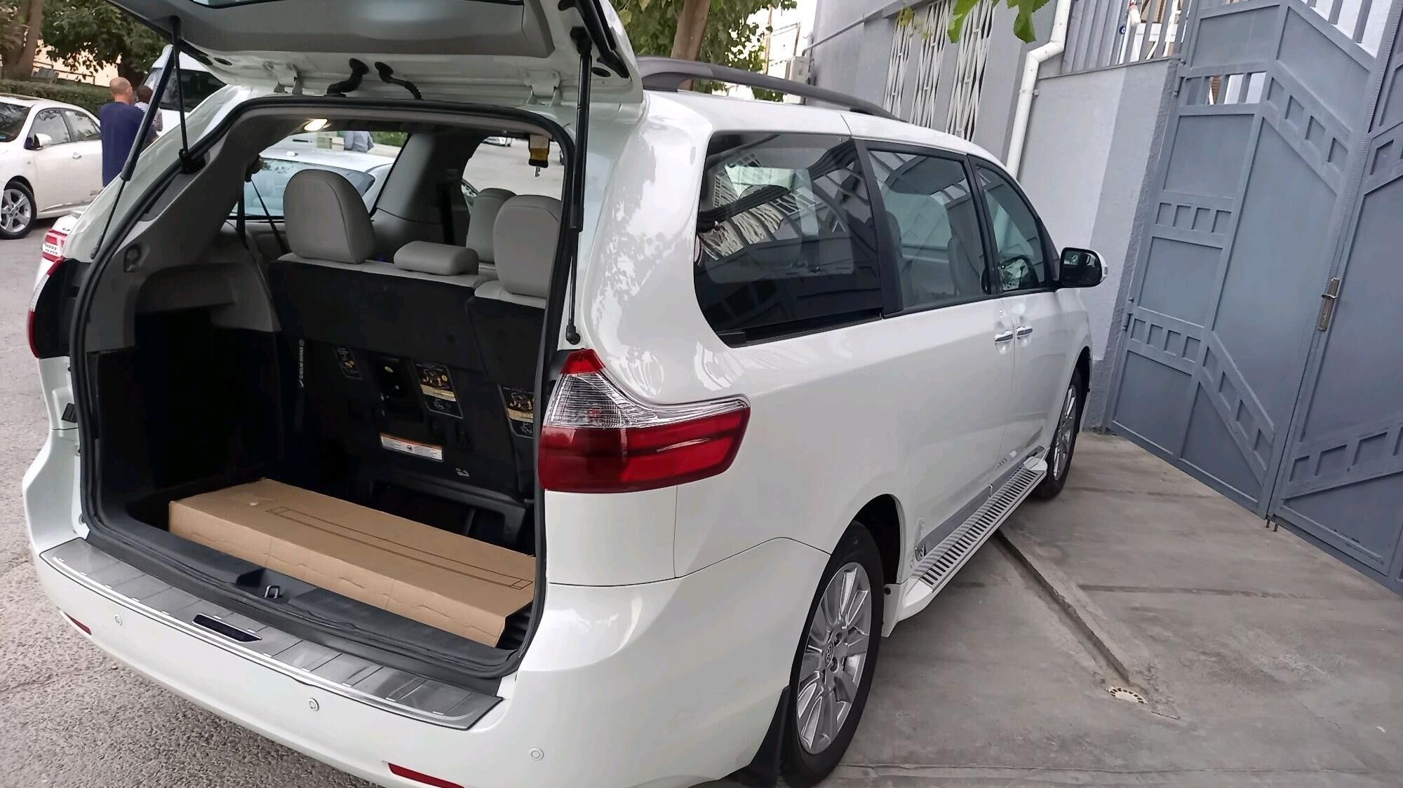 Toyota Sienna 2017 - 368 000 TMT - Ашхабад - img 4