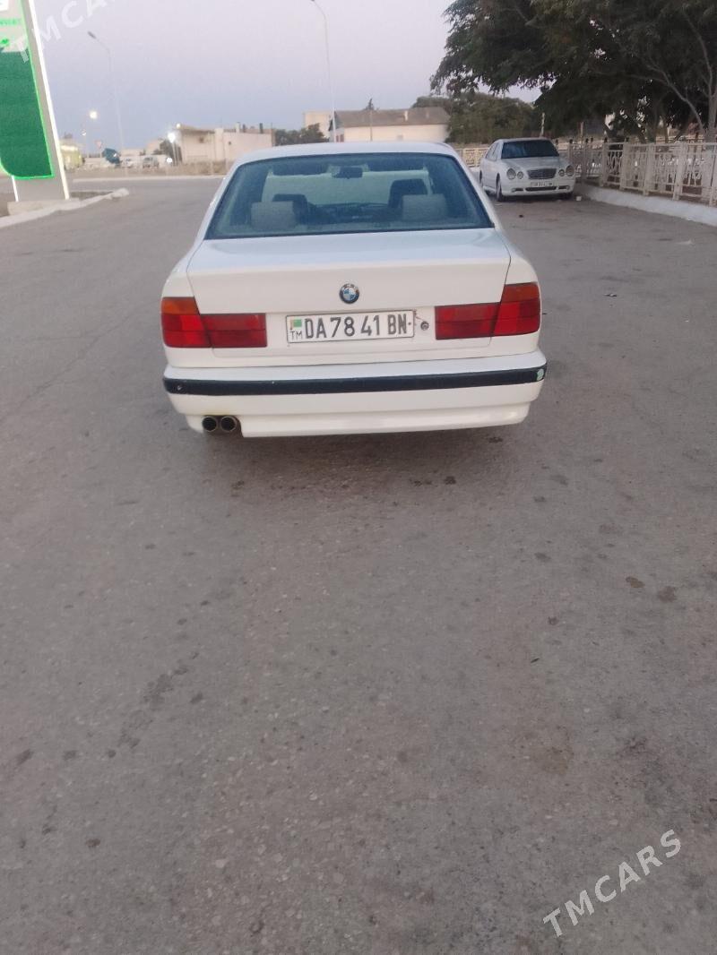 BMW 525 1990 - 54 000 TMT - Gyzylarbat - img 3