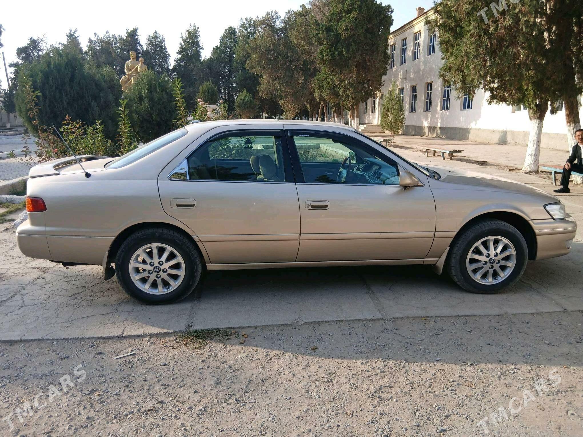 Toyota Camry 2001 - 155 000 TMT - Kerki - img 2