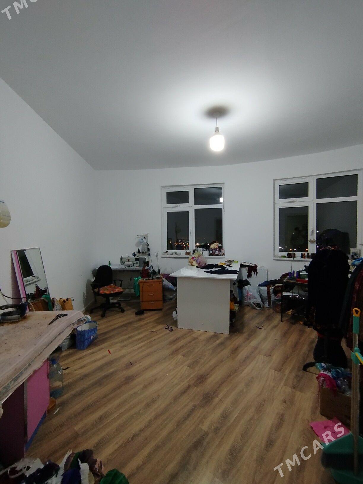 Мир 8 Сурикова 9/7 эт 4 ком - Parahat 8 - img 2