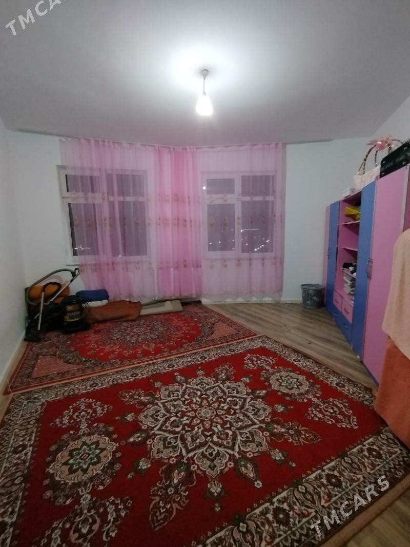 Мир 8 Сурикова 9/7 эт 4 ком - Parahat 8 - img 3