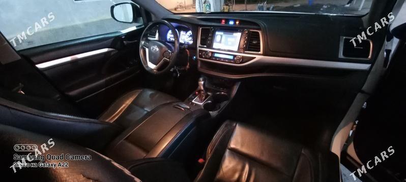 Toyota Highlander 2018 - 390 000 TMT - Ялкым - img 1