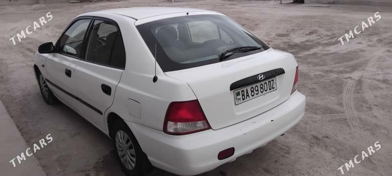 Hyundai Accent 2002 - 38 000 TMT - Daşoguz - img 3