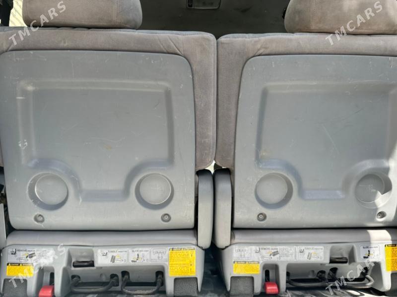 Toyota Sienna 2002 - 190 000 TMT - Ашхабад - img 4
