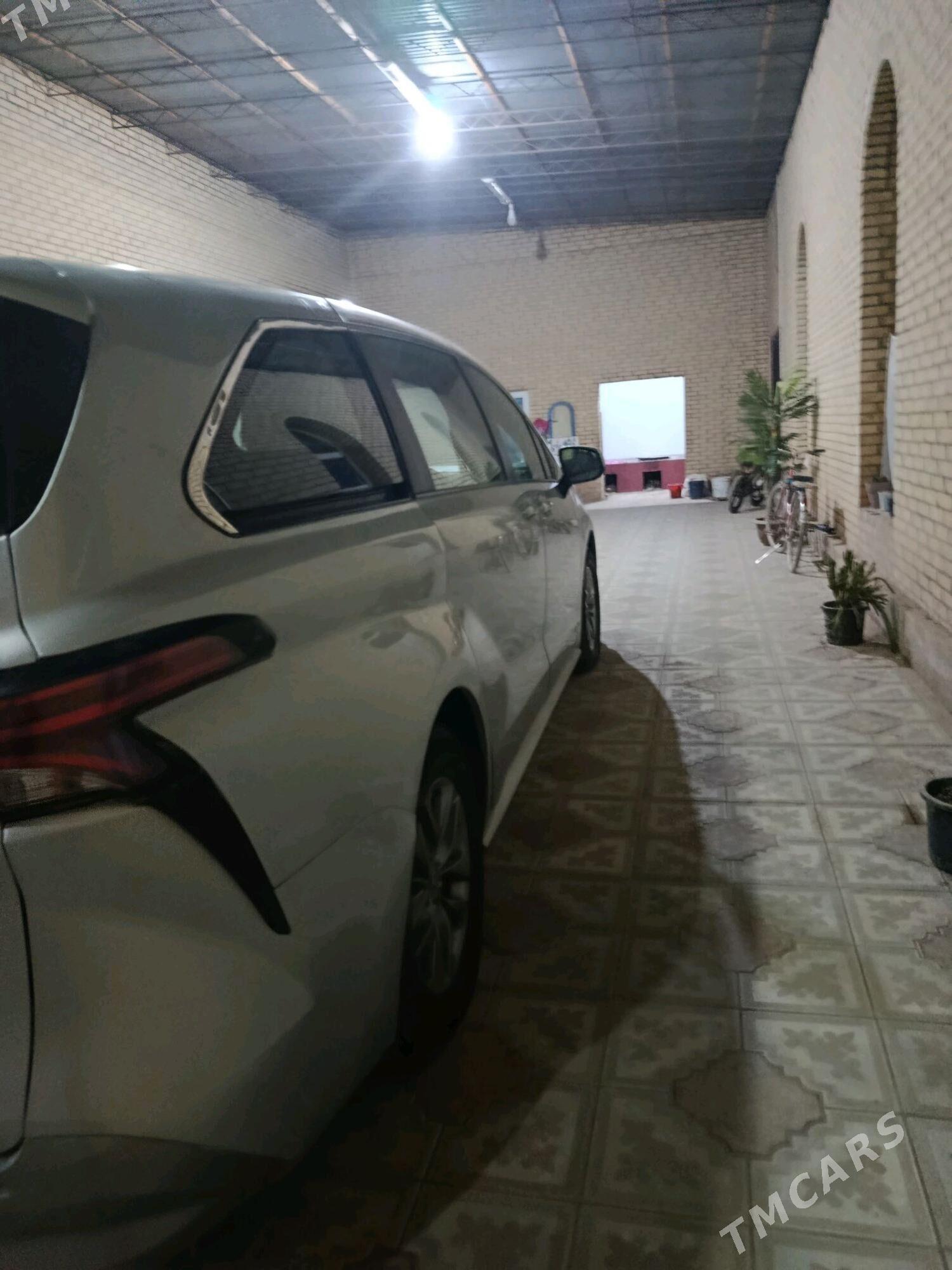 Toyota Sienna 2021 - 490 000 TMT - Dänew - img 5