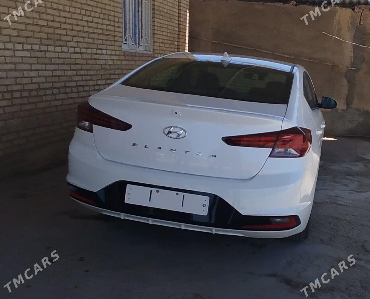 Hyundai Elantra 2020 - 225 000 TMT - Köşi - img 4