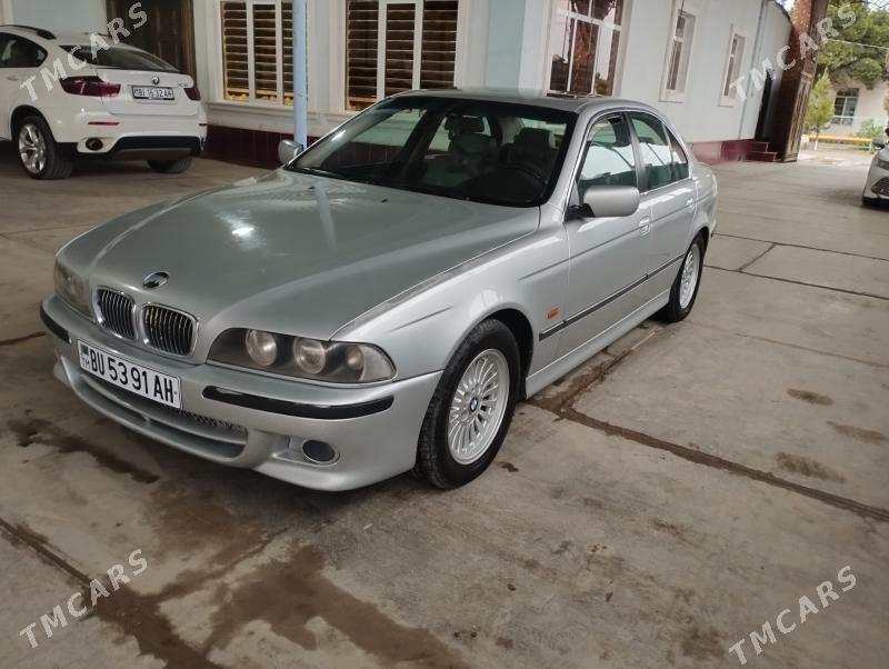 BMW E39 2000 - 92 000 TMT - Kaka - img 2