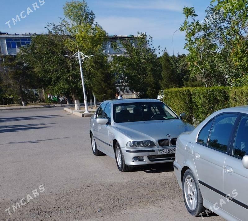 BMW E39 2000 - 92 000 TMT - Kaka - img 6