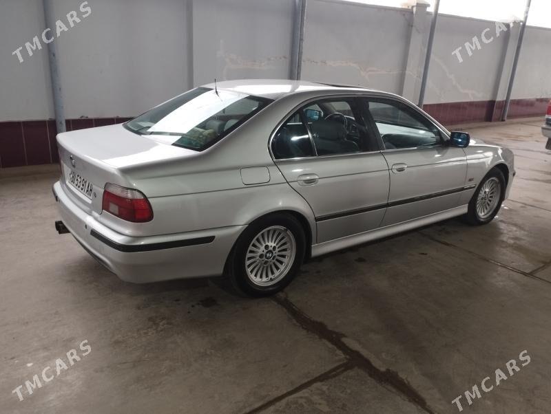 BMW E39 2000 - 92 000 TMT - Kaka - img 3