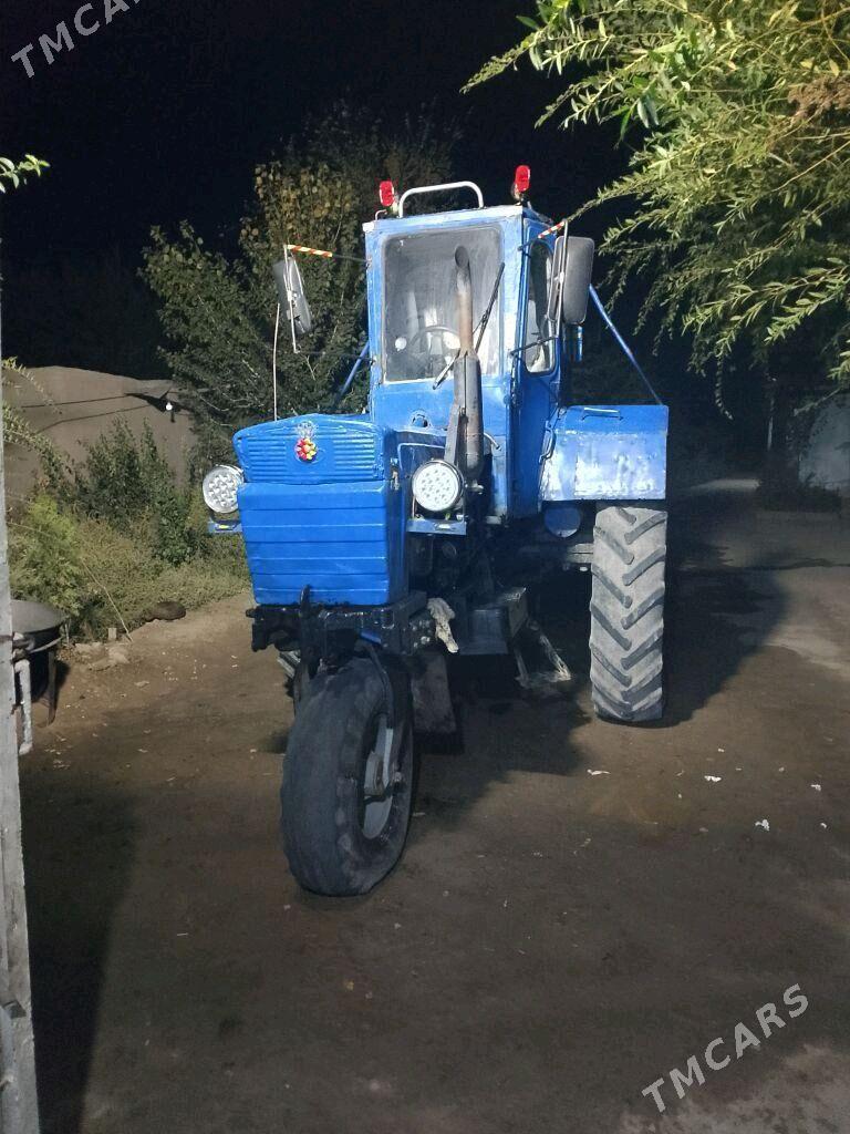 MTZ T-28 1992 - 26 000 TMT - Türkmenbaşy etr. - img 1