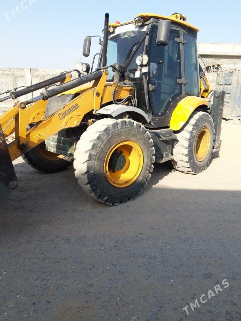 JCB 4CX ECO 2011 - 500 000 TMT - Ak bugdaý etraby - img 3