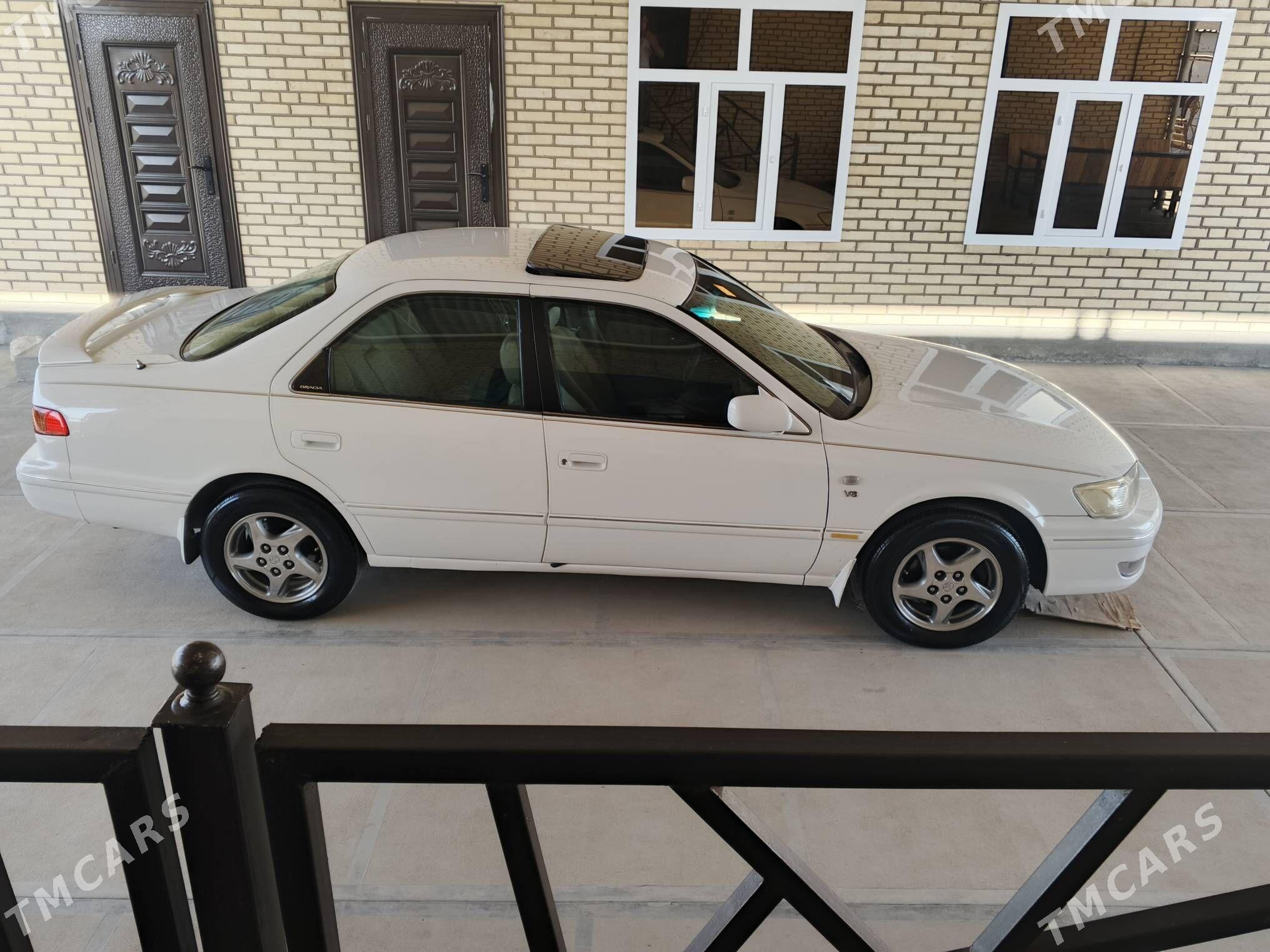 Toyota Camry 2000 - 135 000 TMT - Mary - img 2