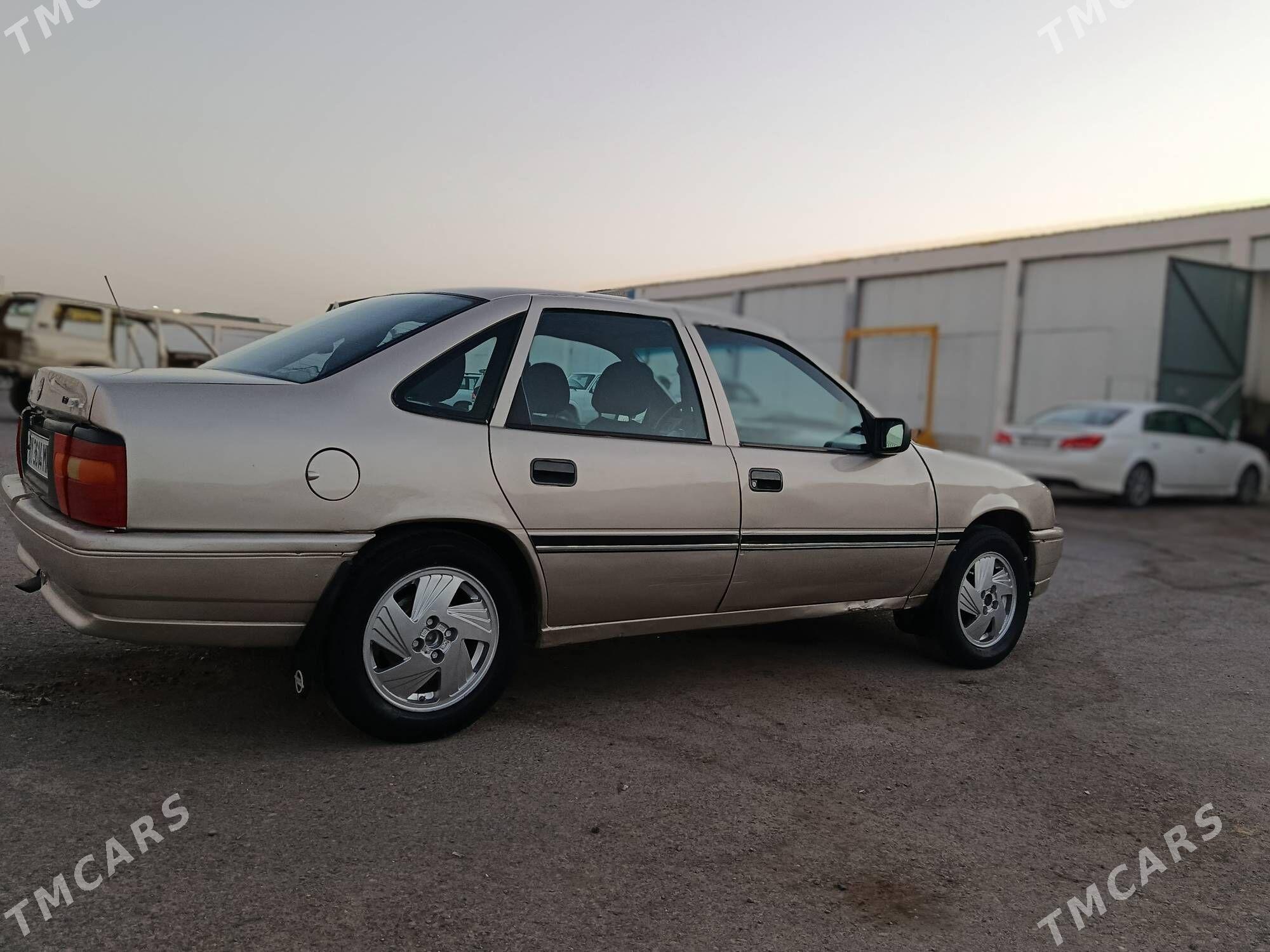 Opel Vectra 1990 - 28 000 TMT - Мары - img 2