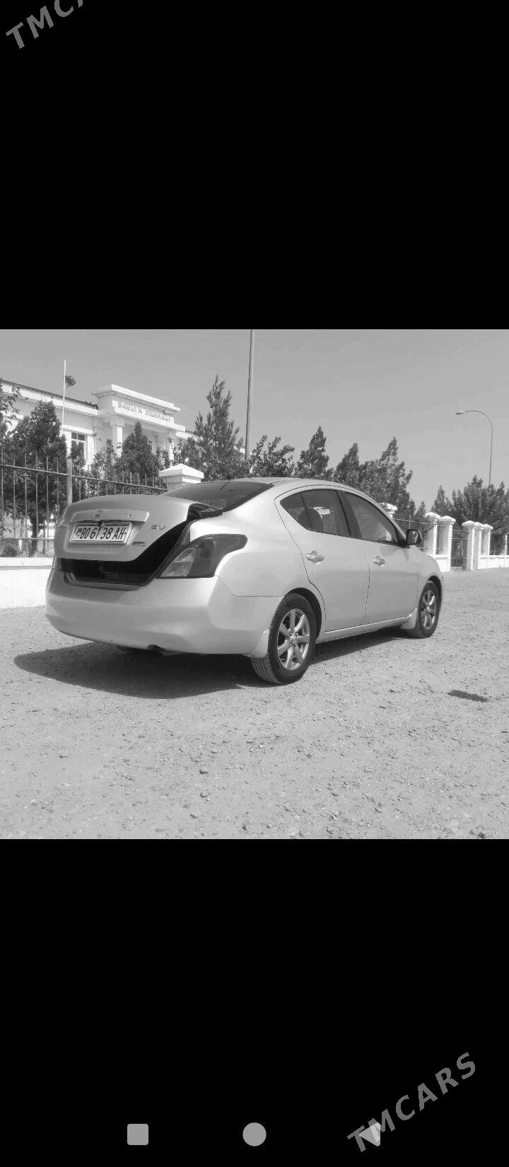 Nissan Versa 2012 - 100 000 TMT - Sarahs - img 3