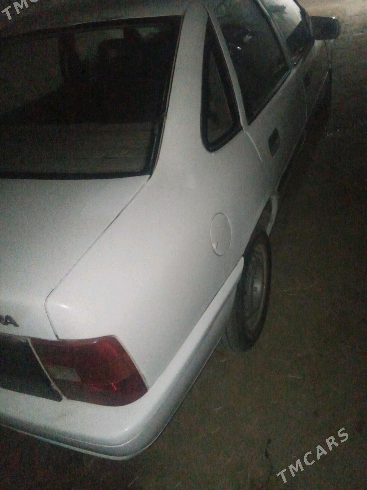 Opel Vectra 1991 - 25 000 TMT - Boldumsaz - img 2