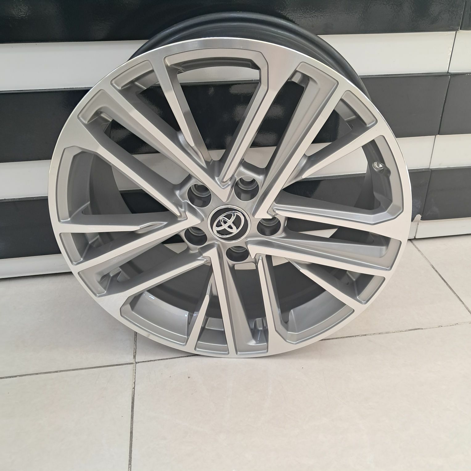 2025 camry diska 13 000 TMT - Ашхабад - img 1