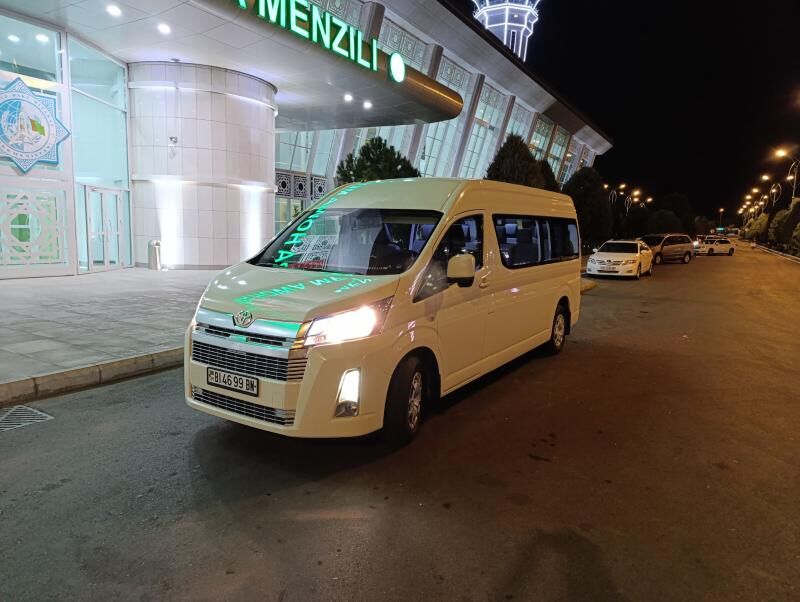 Toyota Hiace 2019 - 685 000 TMT - Türkmenbaşy - img 9