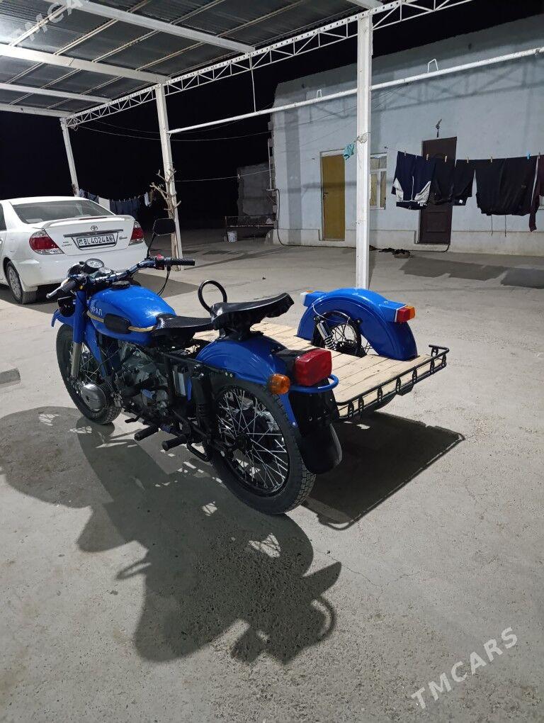 Ural 4320 2002 - 11 000 TMT - Бахарден - img 5