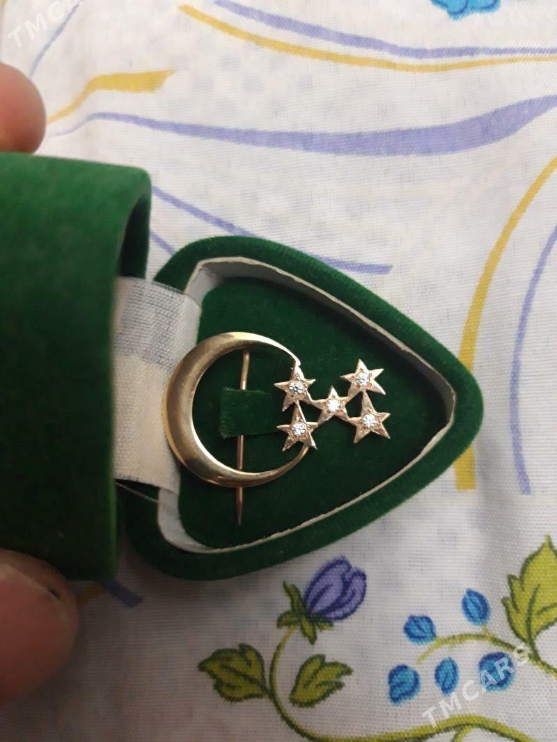 Znaçok Aý ýyldyz arassa altyn - Arçabil şaýoly - img 1