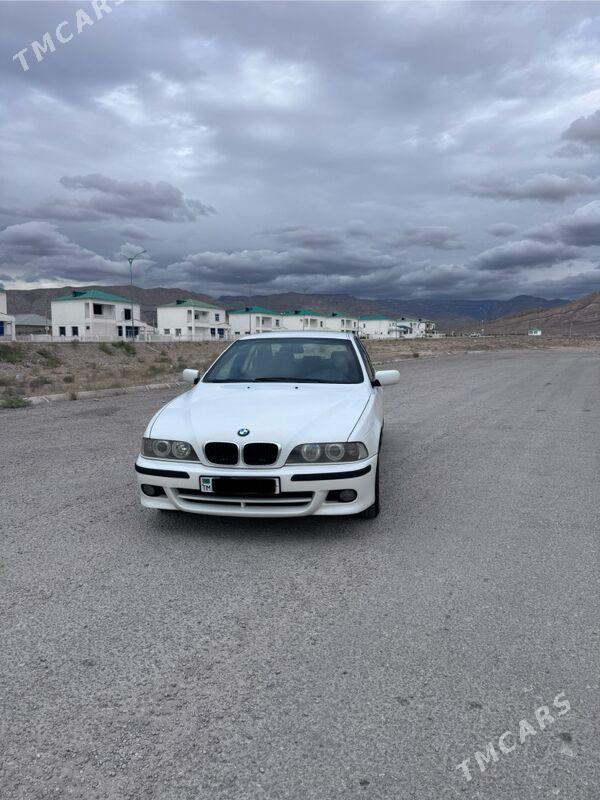 BMW E39 2003 - 122 000 TMT - Türkmenbaşy - img 8