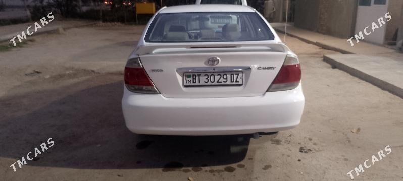 Toyota Camry 2003 - 135 000 TMT - Дашогуз - img 4