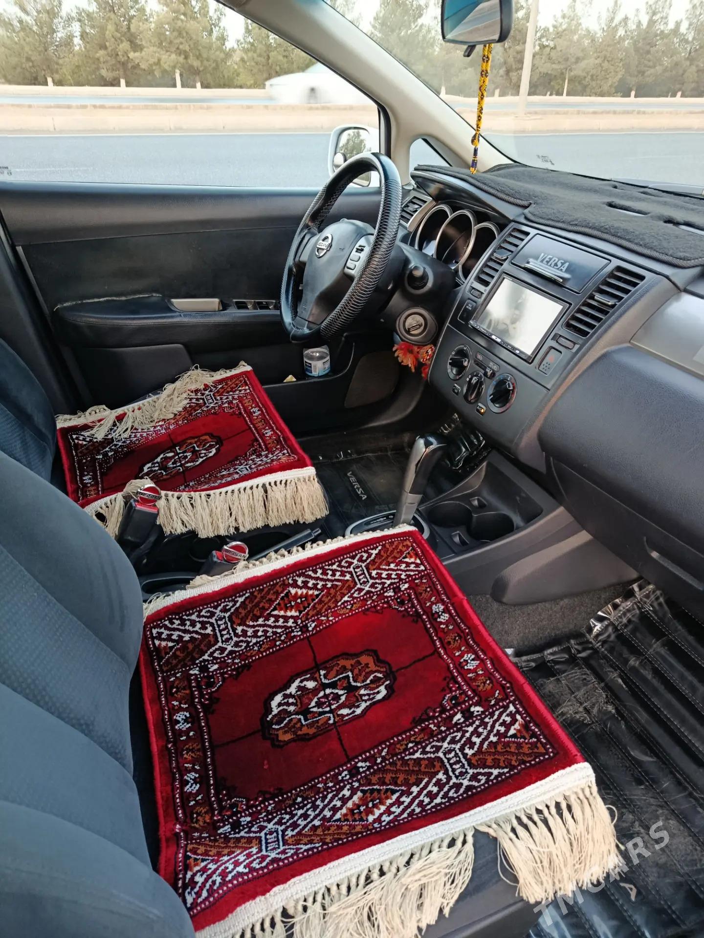 Nissan Versa 2010 - 140 000 TMT - Büzmeýin - img 9