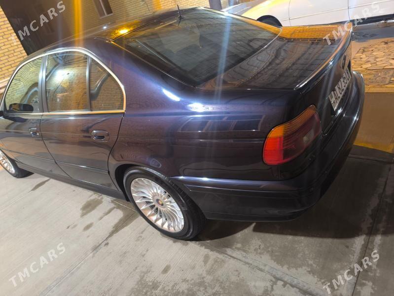 BMW E39 2003 - 150 000 TMT - Saýat - img 10