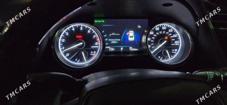 Toyota Camry 2018 - 290 000 TMT - Aşgabat - img 7