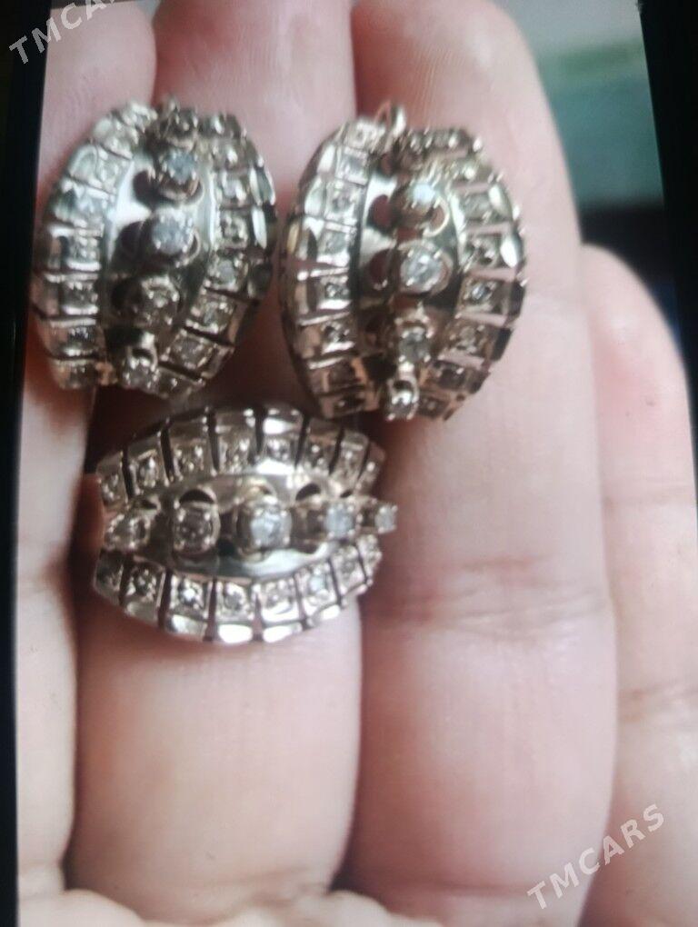 gyzyl komplekt - Мары - img 5