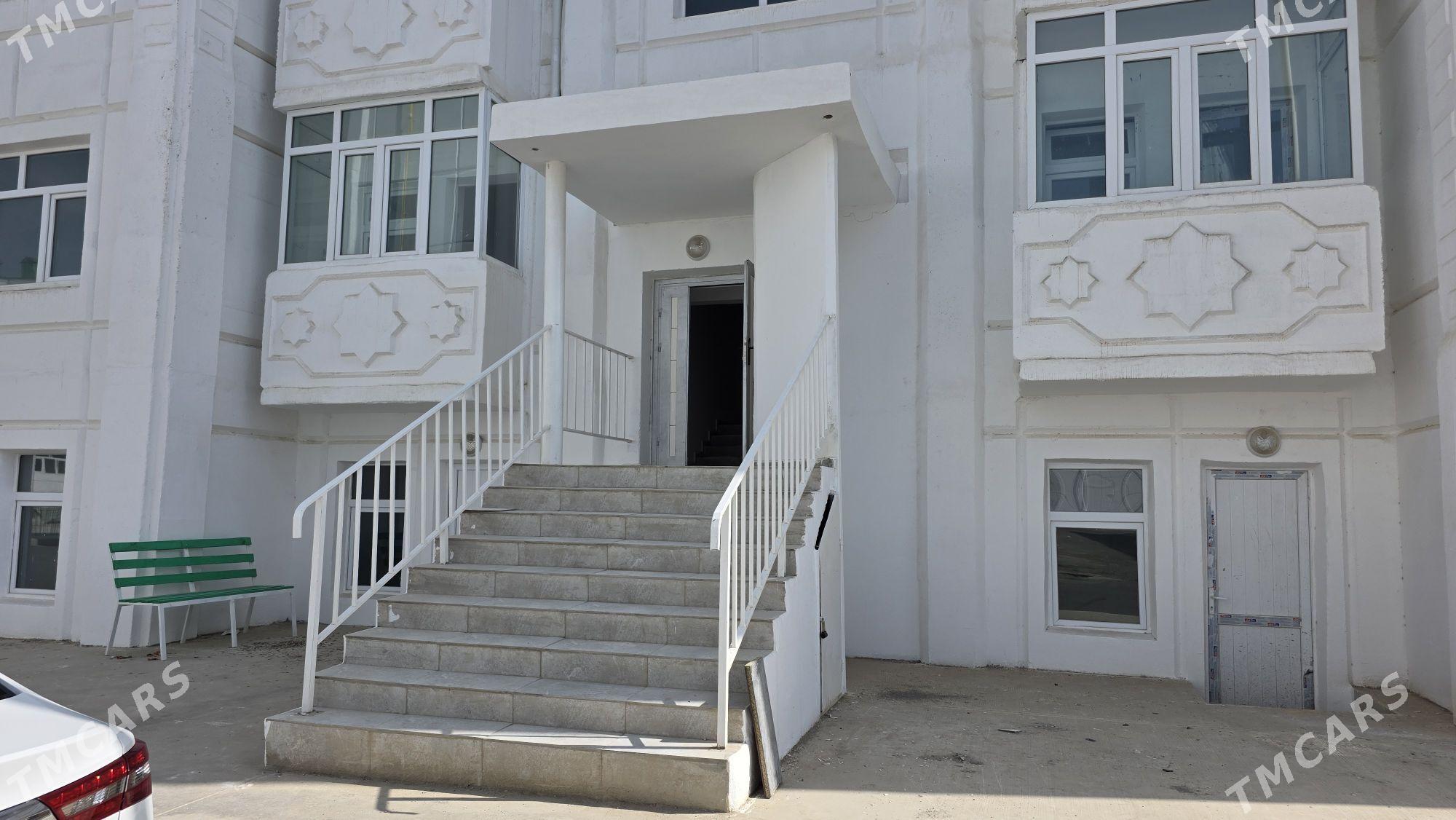 satlyk eýesinden jaý - Анев - img 1