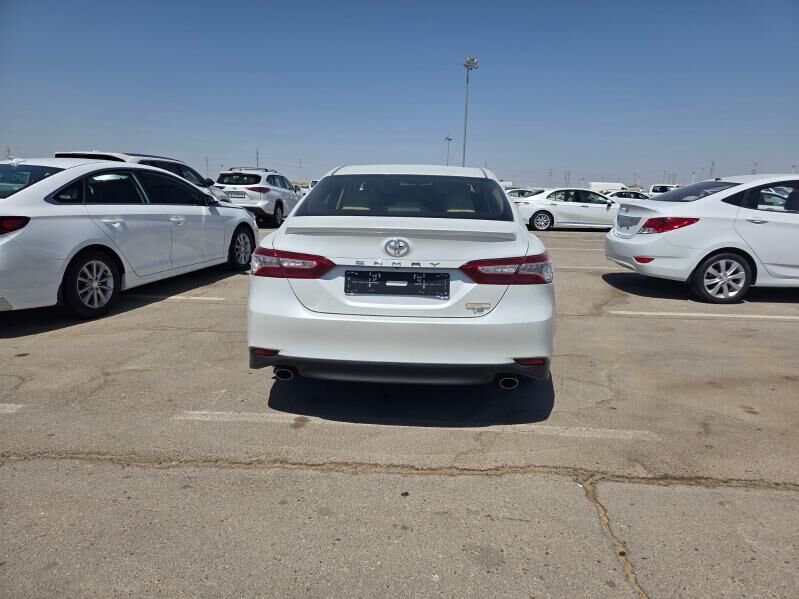 Toyota Camry 2020 - 530 000 TMT - Кëши - img 4