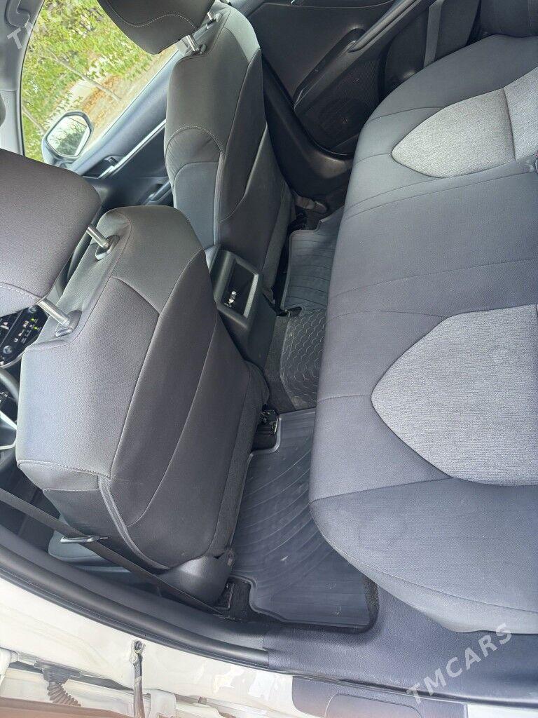 Toyota Camry 2022 - 338 000 TMT - Ашхабад - img 8