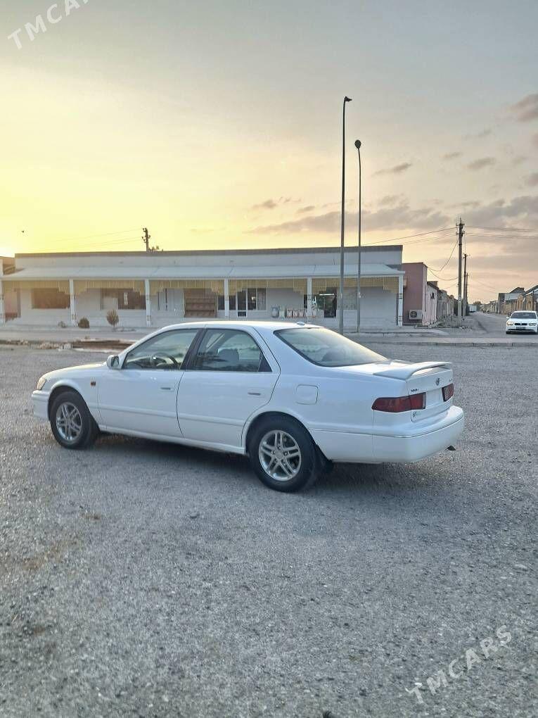 Toyota Camry 2000 - 120 000 TMT - Gyzylarbat - img 3