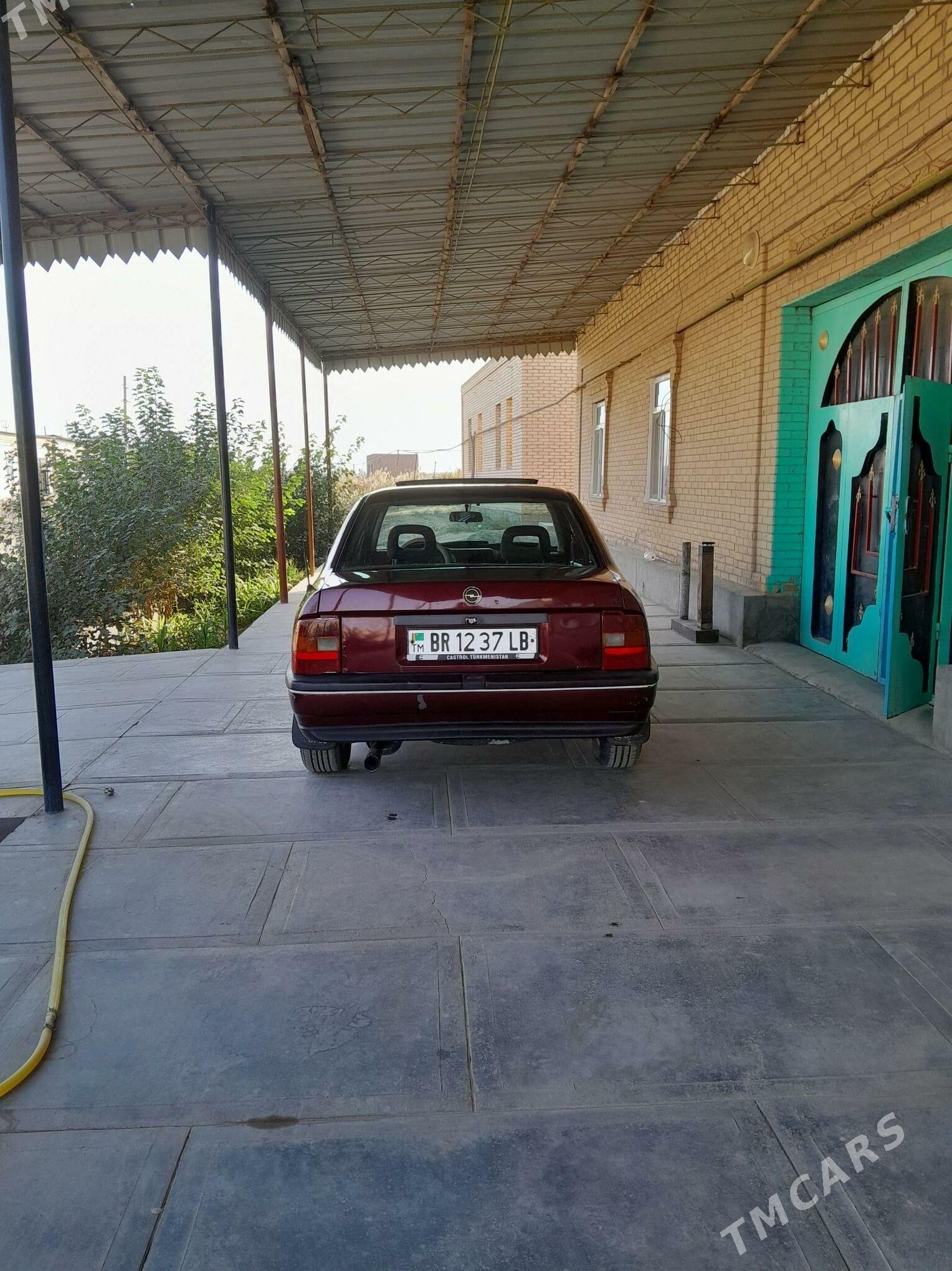 Opel Vectra 1993 - 40 000 TMT - Farap - img 3