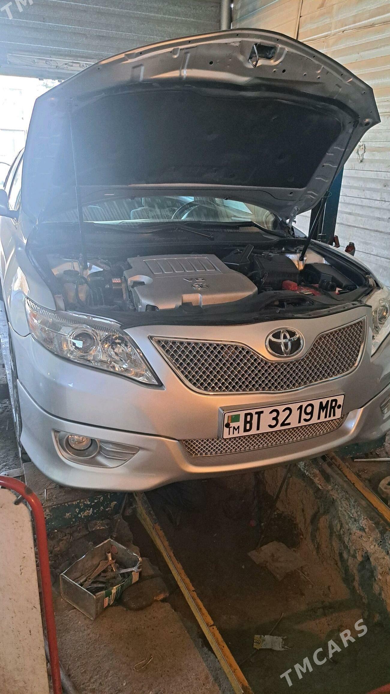 Toyota Camry 2010 - 205 000 TMT - Мары - img 2