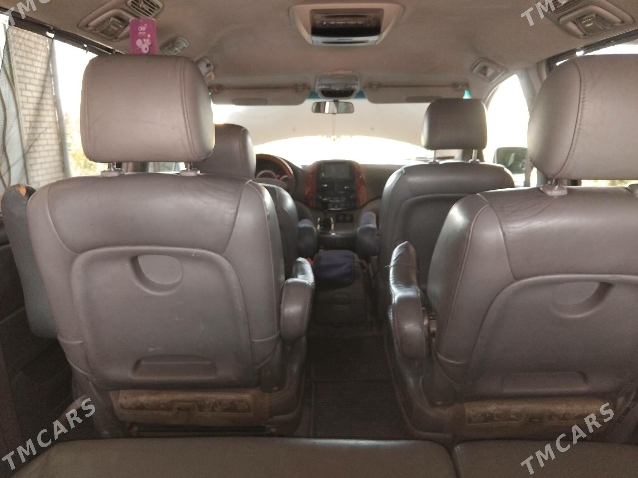 Toyota Sienna 2005 - 230 000 TMT - Мургап - img 8