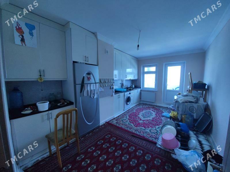 Eýesinden gyssagly jemagat jaý - Büzmeýin - img 5