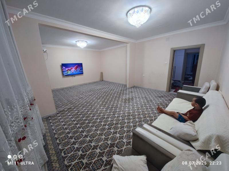 Eýesinden gyssagly jemagat jaý - Büzmeýin - img 2