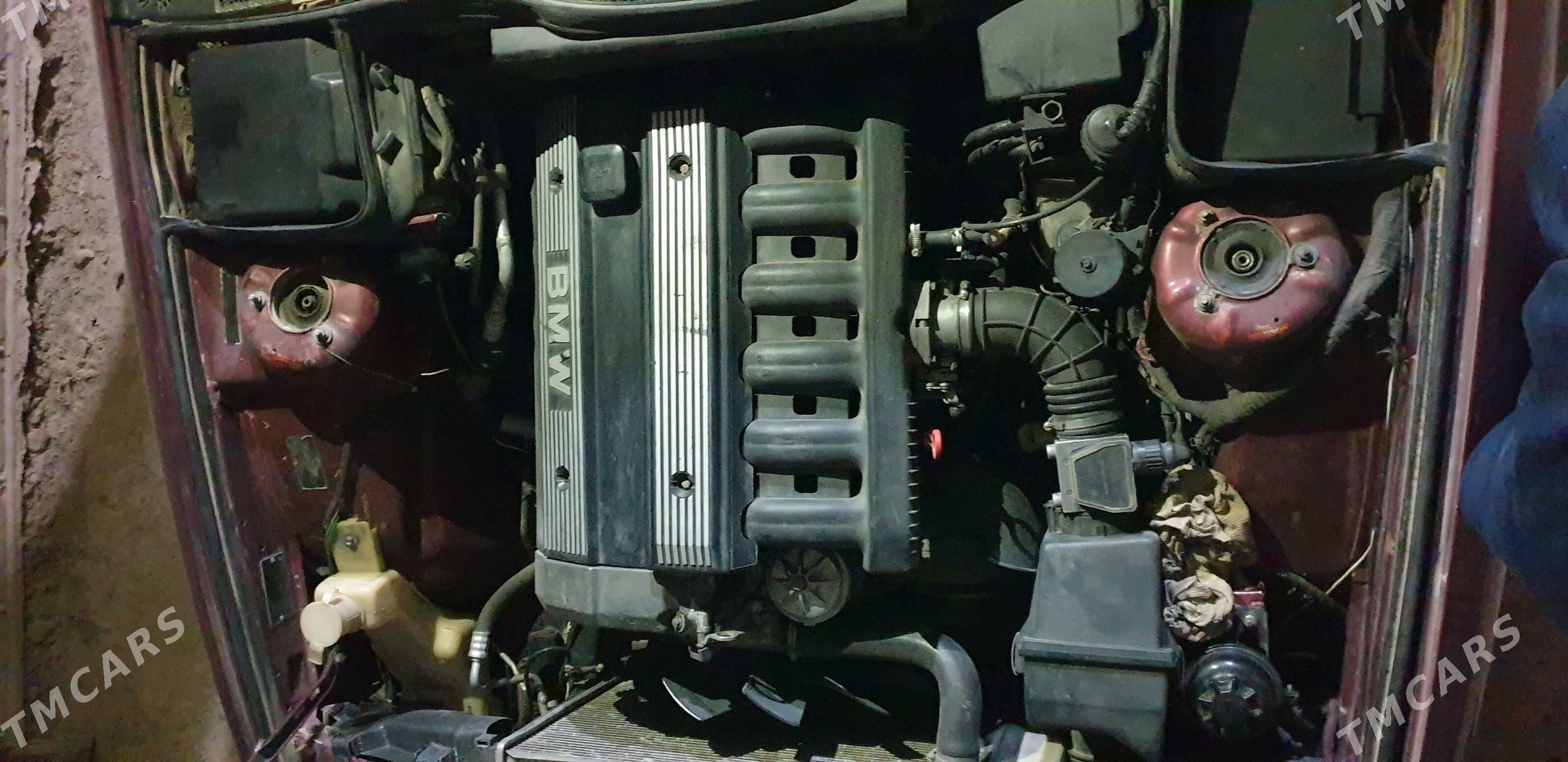 BMW E34 1992 - 42 000 TMT - Mary - img 4