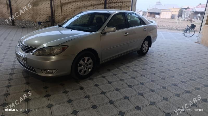Toyota Camry 2003 - 180 000 TMT - Мары - img 4