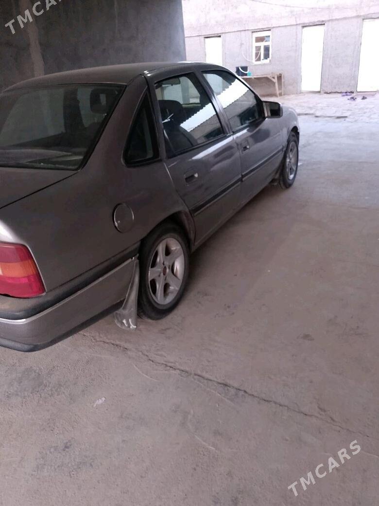 Opel Vectra 1992 - 40 000 TMT - Ёлётен - img 6