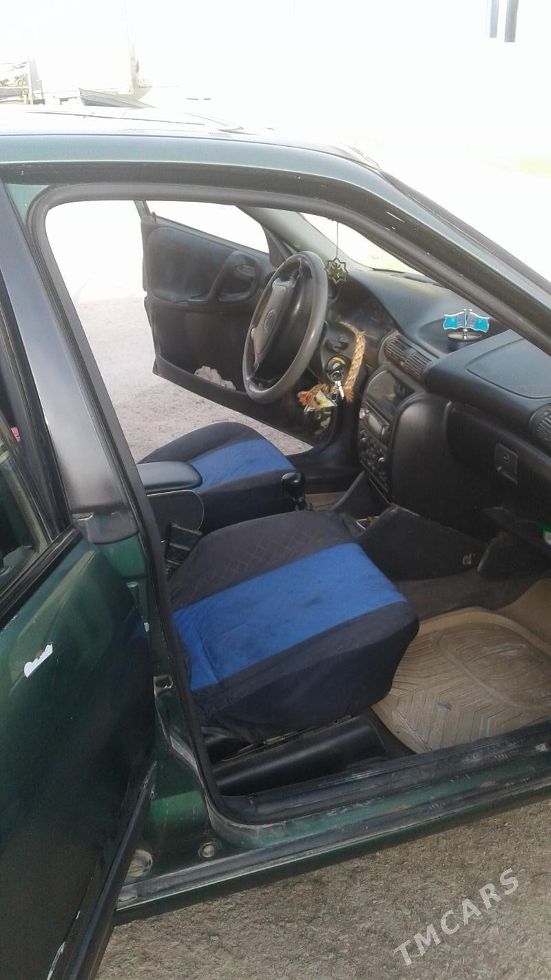 Opel Astra 1996 - 50 000 TMT - Gubadag - img 3