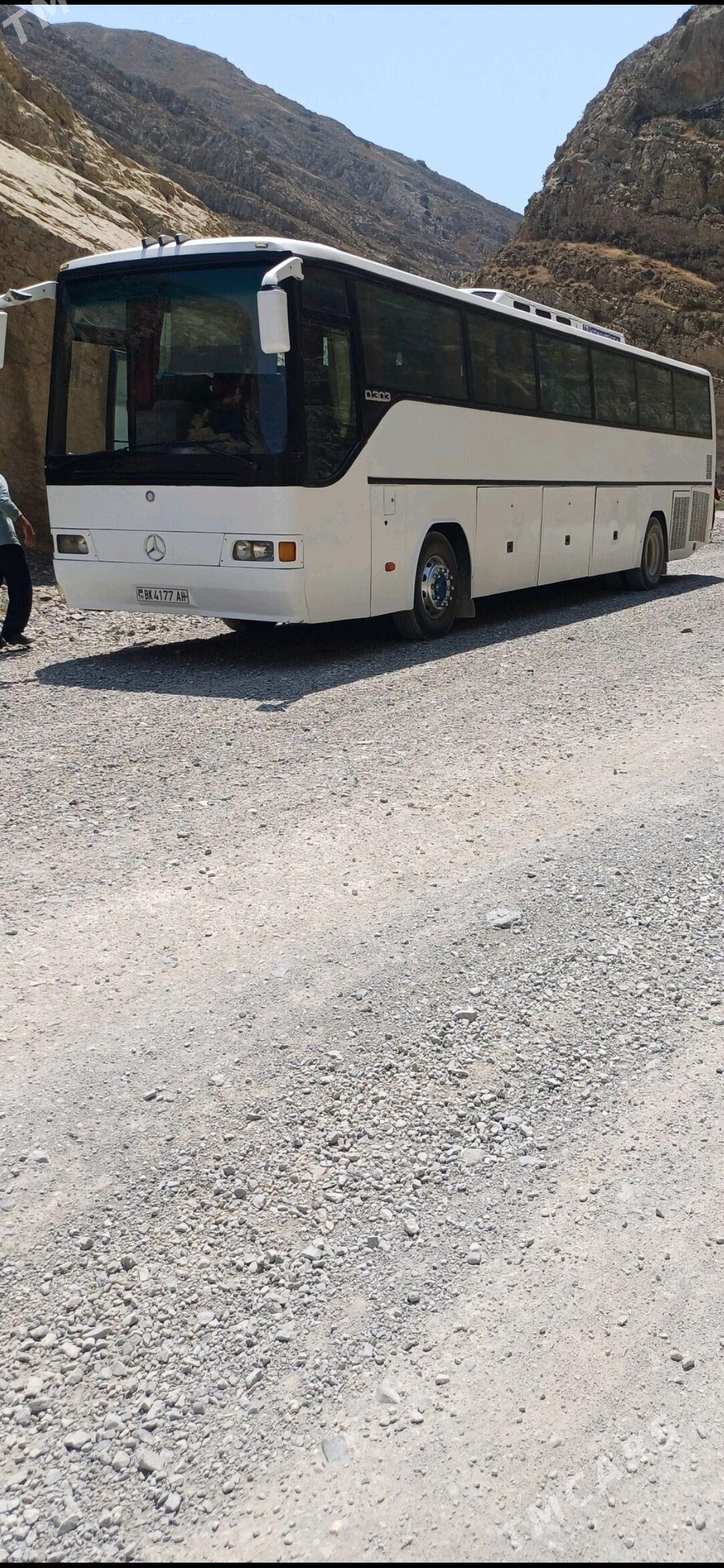 Mercedes-Benz ACTROS 3331 1990 - 400 000 TMT - Tejen - img 4