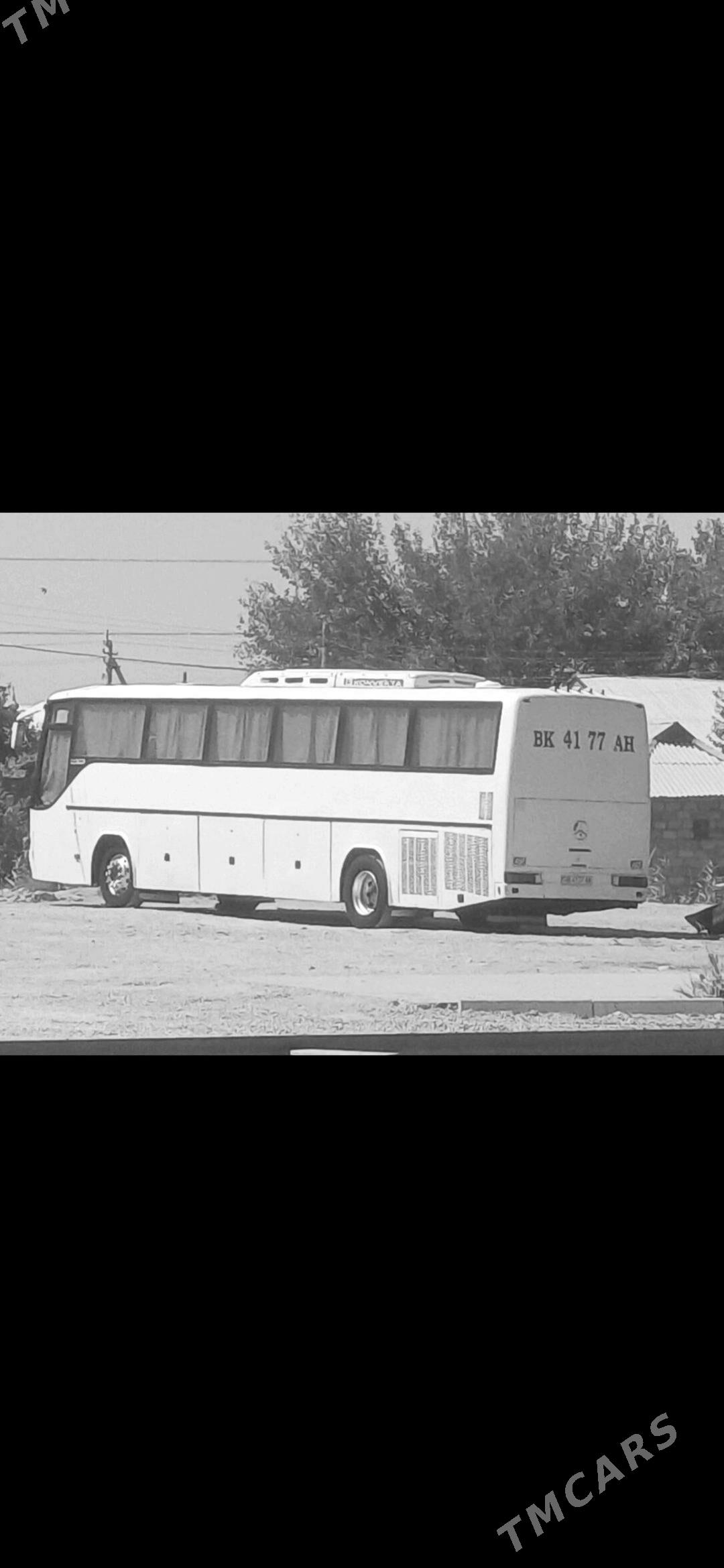 Mercedes-Benz ACTROS 3331 1990 - 400 000 TMT - Tejen - img 2